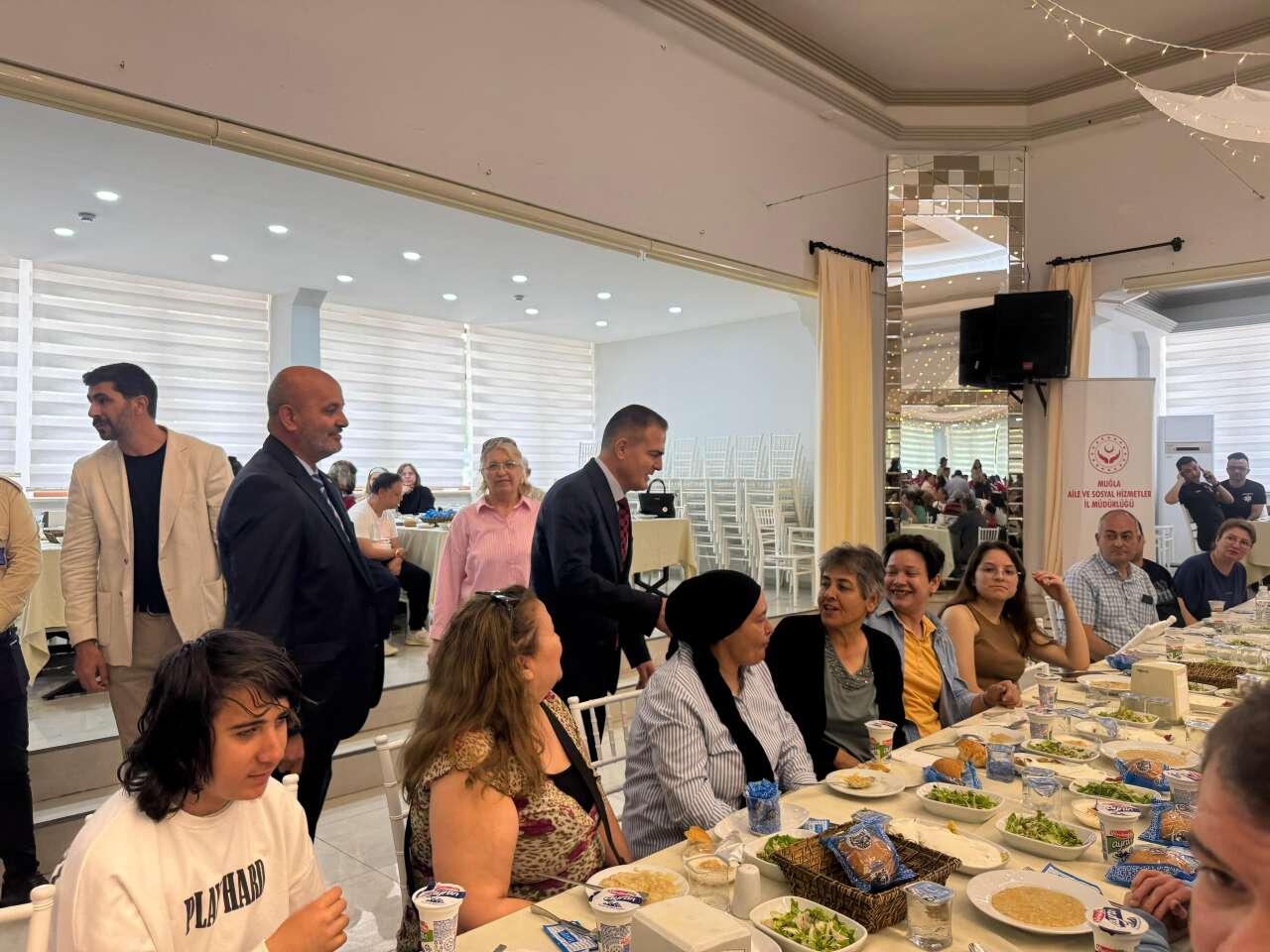 Menteşe’de Anlamlı Buluşma: Vali Akbıyık Engelli Bireylerle Bir Araya Geldi 17